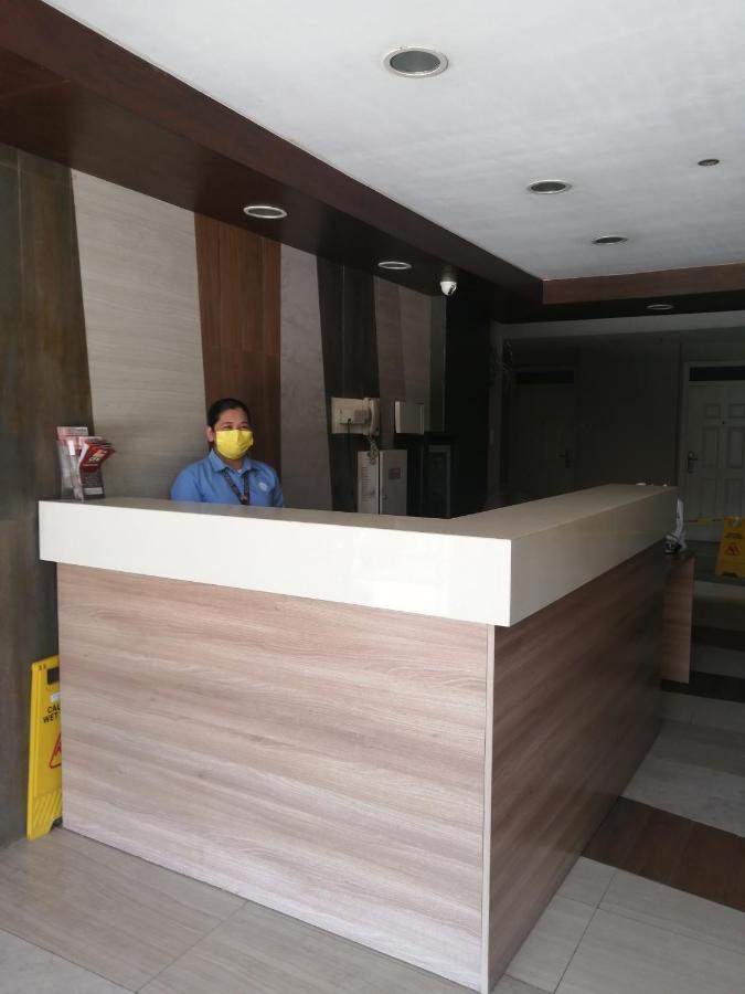 Condo Azur Suites A326 Amani Resorts Residences , 5 Minutes Airport, Netflix, Stylish, Cozy With Luxurious Swimming Pool マクタン エクステリア 写真