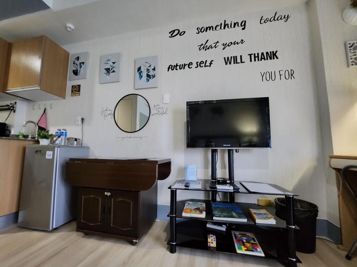 Condo Azur Suites A326 Amani Resorts Residences , 5 Minutes Airport, Netflix, Stylish, Cozy With Luxurious Swimming Pool マクタン エクステリア 写真