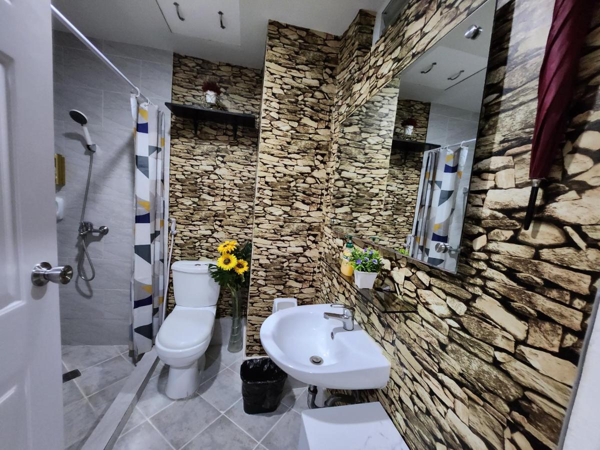 Condo Azur Suites A326 Amani Resorts Residences , 5 Minutes Airport, Netflix, Stylish, Cozy With Luxurious Swimming Pool マクタン エクステリア 写真